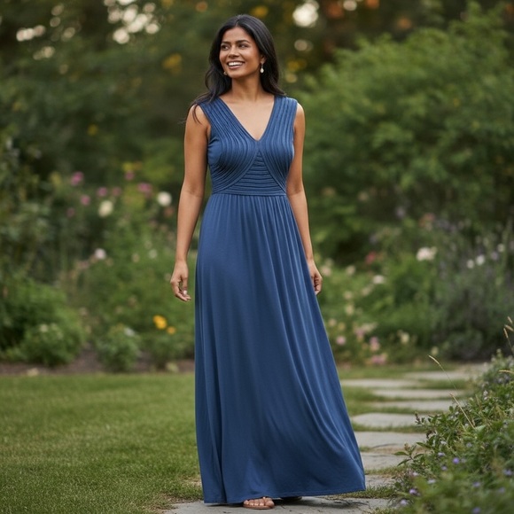 Max Studio Navy Blue Sleeveless Pleated Bodice Maxi Dress Size Small - Picture 1 of 11